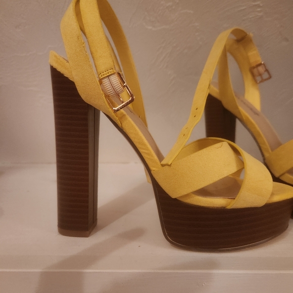 Platform heels - Picture 3 of 4